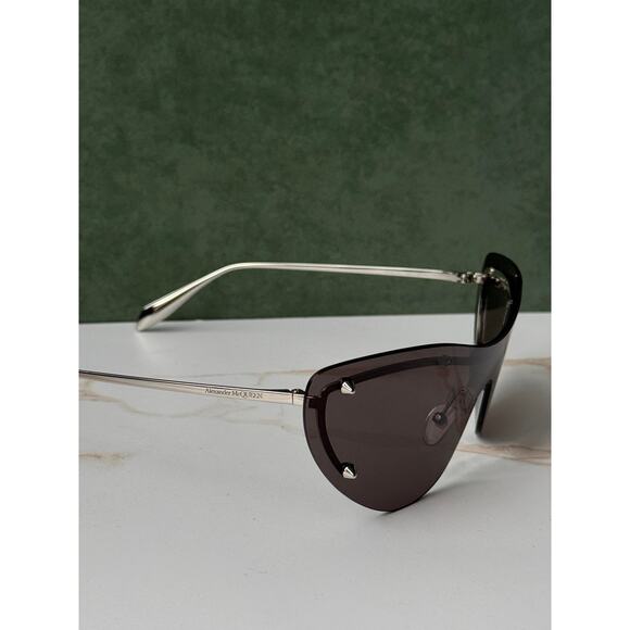 NEW Alexander McQueen AM0413S Studded Cat Eye Sunglasses main image 5